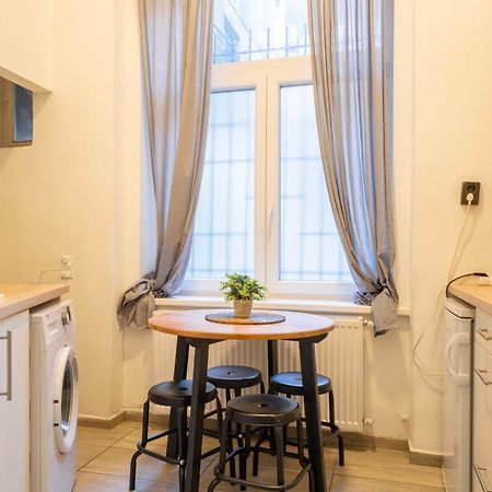 Lovely Apartment In Party Street Ka10 Βουδαπέστη Εξωτερικό φωτογραφία